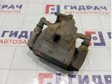 Суппорт тормозной передний правый Toyota Camry 4773033340