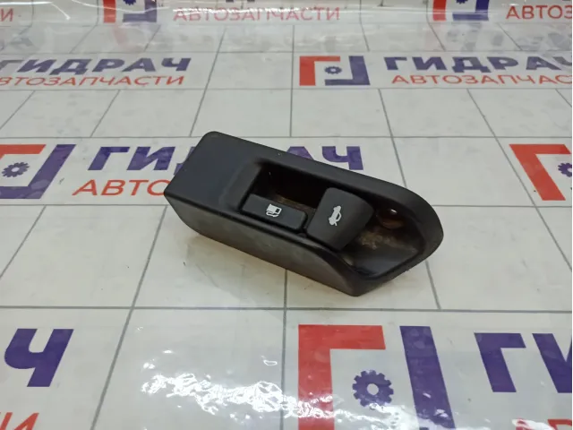 Ручка открывания багажника Toyota Camry 6460633030