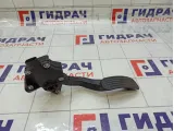 Педаль газа Toyota Camry 7811033020