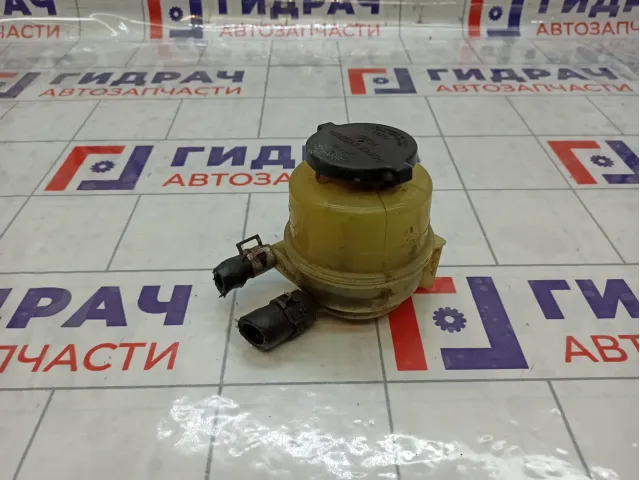 Бачок гидроусилителя Toyota Camry 4436033040