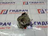 Дроссельная заслонка Toyota Camry 2203028070