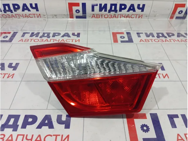 Фонарь задний внутренний левый Toyota Camry 8159133200