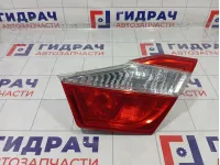 Фонарь задний внутренний правый Toyota Camry 8158133220