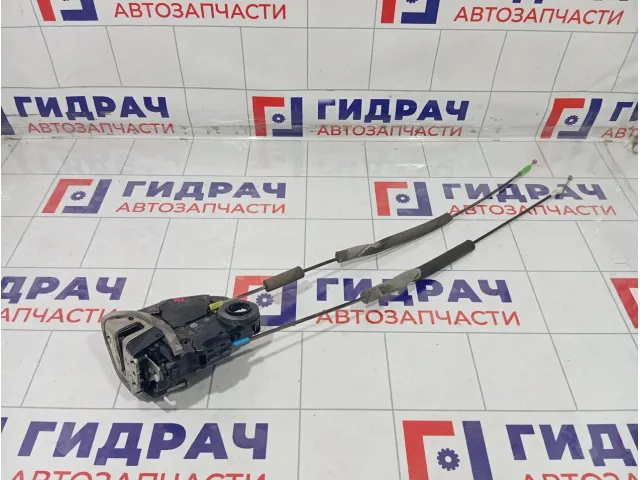 Замок двери задней левой Toyota Camry 6906033120