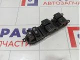 Блок управления стеклоподъемниками Toyota Camry 8404033100