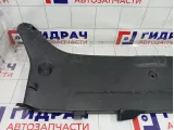 Обшивка багажника на заднюю панель Toyota Camry 5838733111