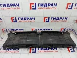 Обшивка багажника на заднюю панель Toyota Camry 5838733111