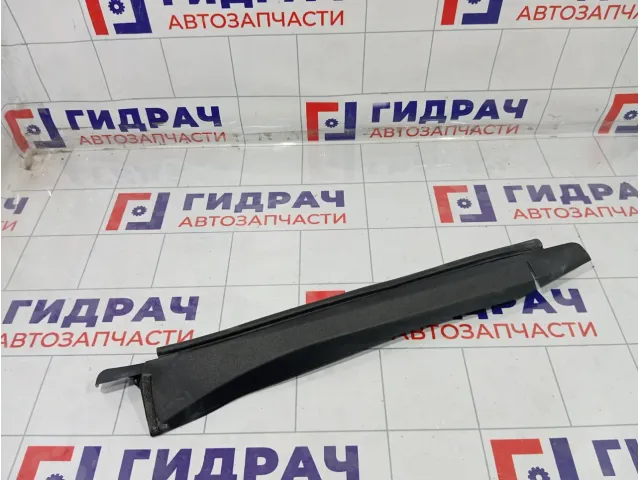 Пыльник крыла переднего левого Toyota Camry 5382633040