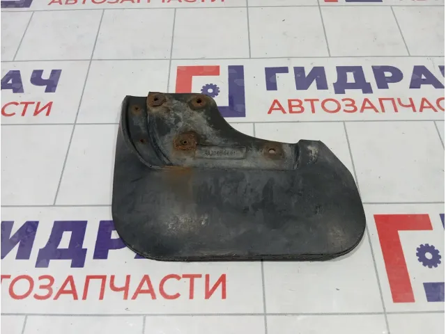 Брызговик задний левый Toyota Camry 4851000201