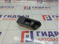 Ручка открывания лючка бензобака Toyota Camry 6460633030