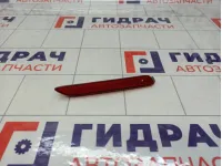 Отражатель в бампер задний правый Toyota Camry 8191048012