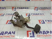 Педаль тормоза Toyota Camry 4711033430