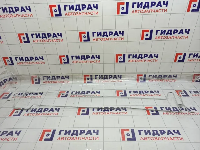 Торсион багажника Toyota Camry 6453133290
