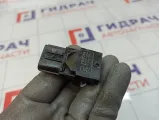 Датчик парковки Toyota Camry 8934133190