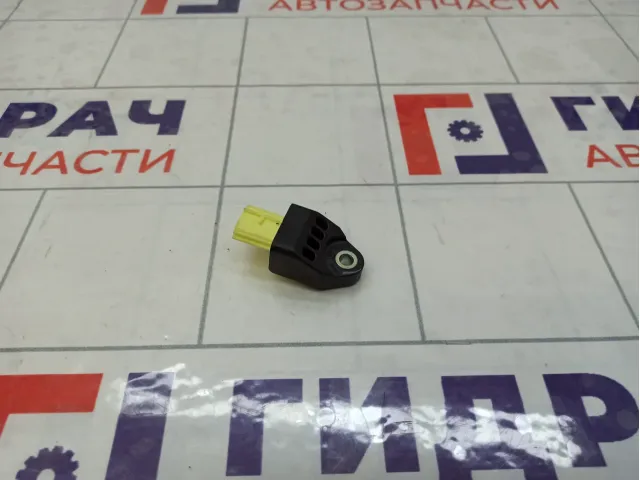Датчик AIR BAG Toyota Camry 8983152020