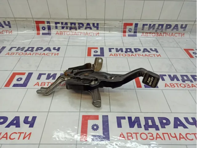 Рычаг, педаль стояночного тормоза Toyota Camry 4620033150