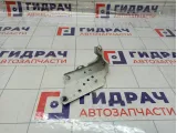 Кронштейн крепления крыла левый Toyota Camry 5380433030