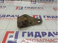 Кронштейн балки задней левый Toyota Camry 5220433030