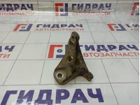 Кронштейн двигателя передний Toyota Camry 1231136020