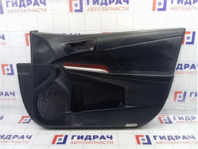 Обшивка двери передней правой Toyota Camry (XV50) 6761033E30C1