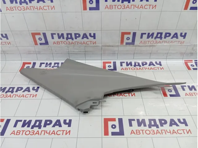 Обшивка стойки задней правой верхняя Toyota Camry (XV50) 6247033190B0