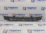 Решетка в бампер центральная Toyota Camry (XV50) 5311233120