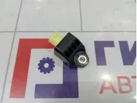 Датчик AIR BAG Toyota Camry (XV50) 8983133040