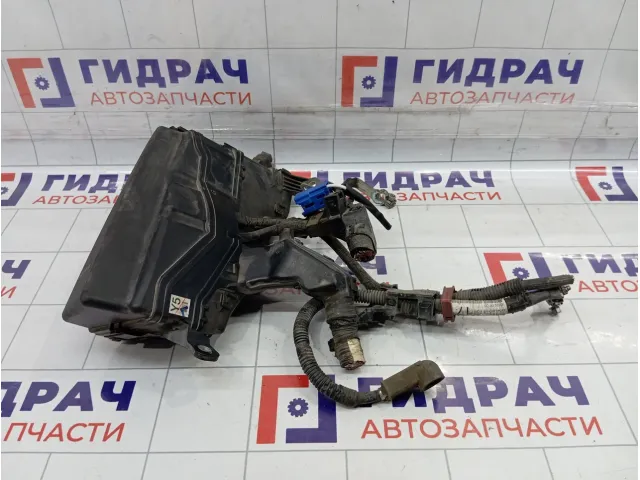 Блок предохранителей Toyota Camry (XV50) 8272033230