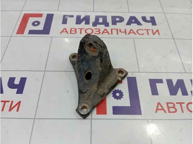 Кронштейн двигателя передний Toyota Camry (XV50) 1231136020