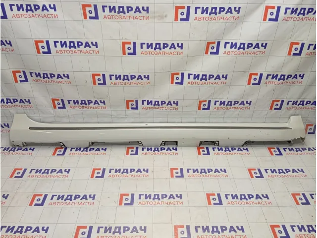 Накладка порога наружная правая Toyota Camry (XV50) 7585133100