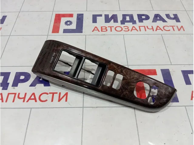 Накладка блока управления стеклоподъемниками Toyota Camry (XV55) 7423233420E0