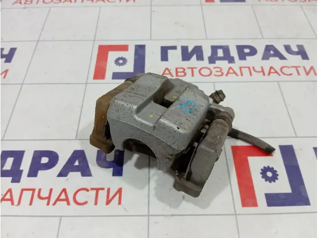 Суппорт тормозной задний правый Toyota Camry (XV55) 4783033240