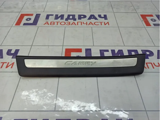 Накладка порога внутренняя задняя левая Toyota Camry (XV55) 6791606130