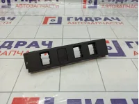 Накладка консоли Toyota Camry (XV55) 5883133121