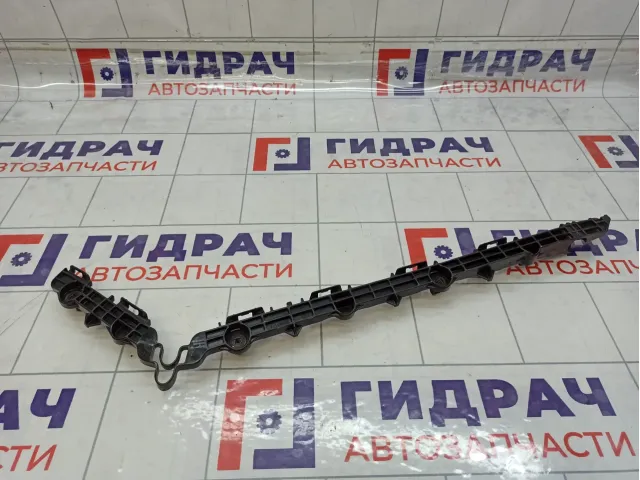 Направляющая бампера заднего правая Toyota Camry (XV55) 5257533121