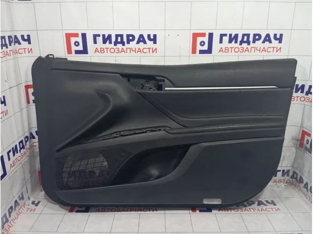 Обшивка двери передней правой Toyota Camry 6761006Q90C5