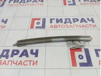 Направляющая стекла двери переднего левого Toyota Camry 6740433091