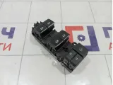 Блок управления стеклоподъемниками Toyota Camry 8404033160