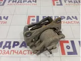 Суппорт тормозной передний правый Toyota Camry 4773033380