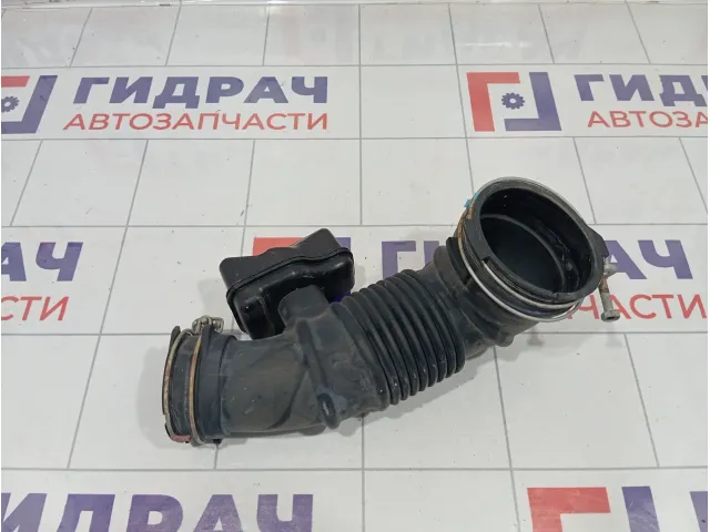 Патрубок воздушного фильтра Toyota Camry 1788136220