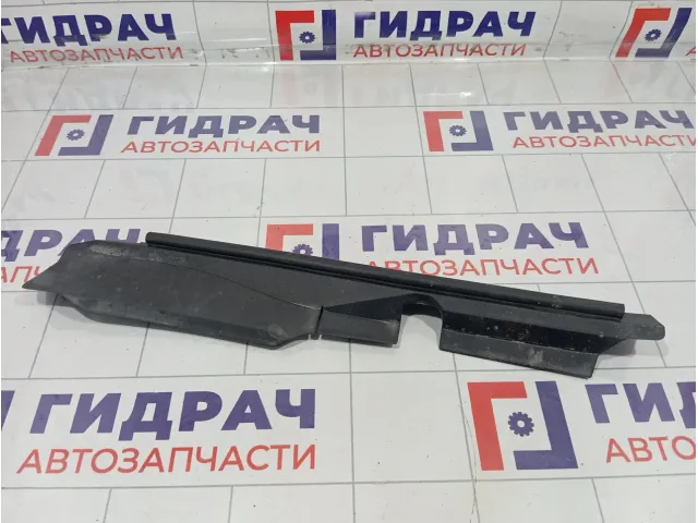 Пыльник крыла переднего правого Toyota Camry 5382533060