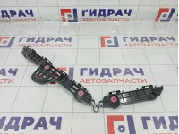 Направляющая бампера заднего левая Toyota Camry 5257633130