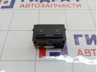 Кнопка обогрева сидений Toyota Camry 8475233160