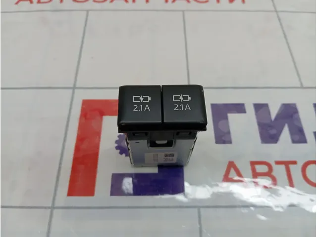 Разъем USB AUX Toyota Camry 8553233010