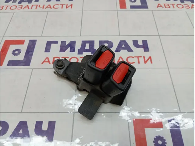 Ответная часть ремня безопасности Toyota Camry 7348033210C0