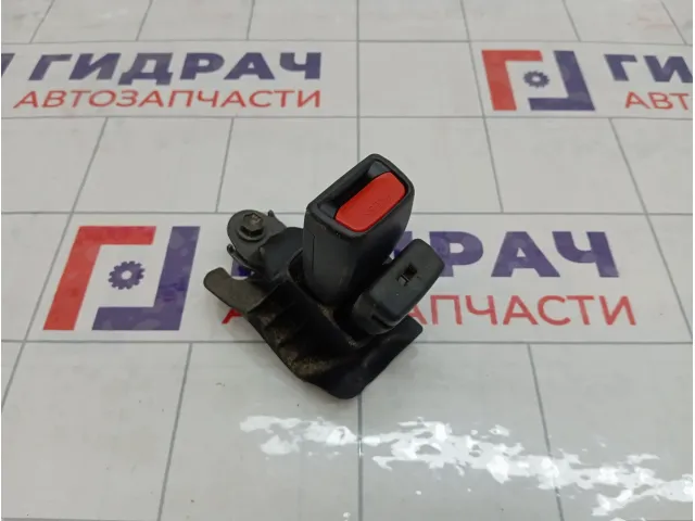 Ответная часть ремня безопасности Toyota Camry 7347033260C0