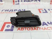 Дефлектор воздушный правый Toyota Camry 5567033320B0