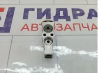 Клапан кондиционера Toyota Camry 8851548110