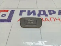 Фонарь подсветки номера Toyota Camry 8127053030