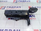 Кронштейн усилителя бампера передний правый Toyota Camry (XV70) 5210233010